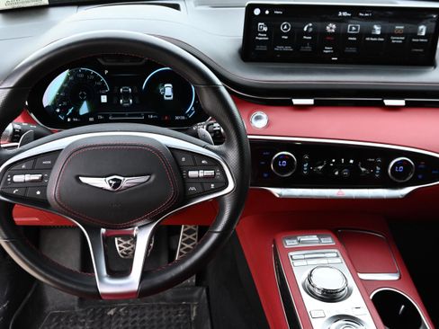 Used 2024 Genesis GV70 3.5T Sport w/ Sport Prestige Package image 13