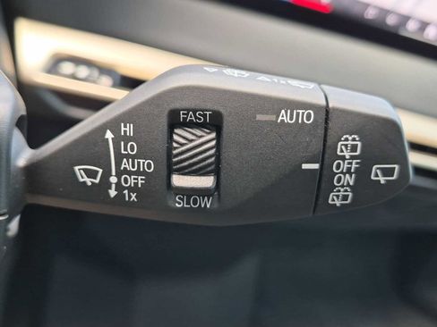 Used 2025 BMW iX xDrive50 AWD/4WD image 27