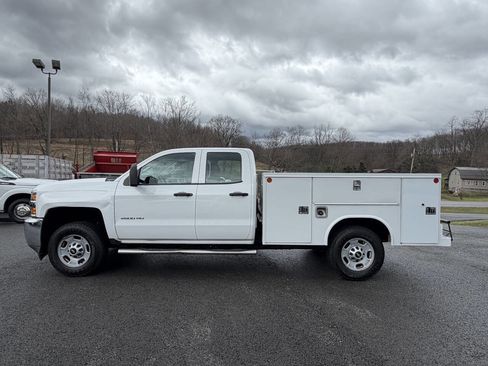 Used 2018 Chevrolet Silverado 2500 W/T image 2