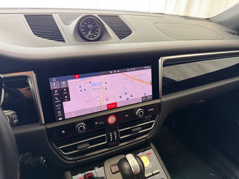Certified 2024 Porsche Macan Turbo AWD/4WD image 22