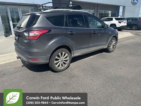 Used 2018 Ford Escape Titanium image 5