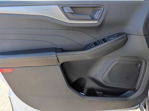 Certified 2025 Ford Escape Active AWD/4WD image 15