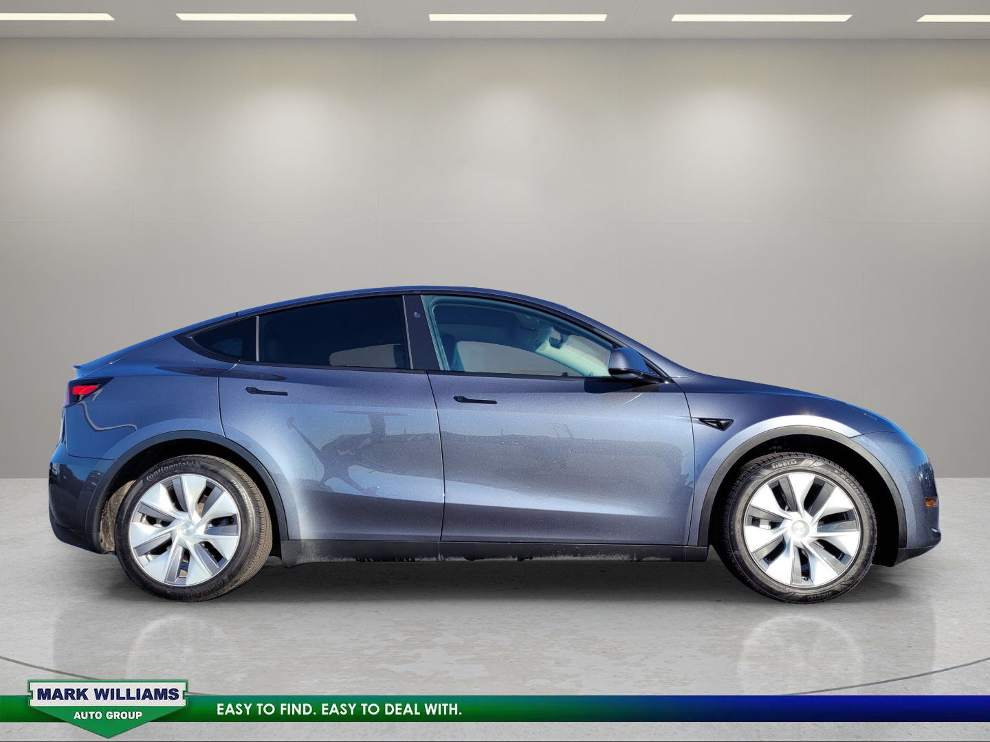 Used 2023 Tesla Model Y Long Range AWD/4WD image 2