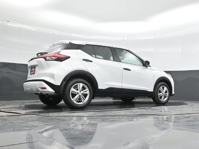 Used 2025 Nissan Kicks Play S FWD image 34
