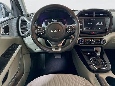 Used 2024 Kia Soul LX w/ Option Group 015 image 21