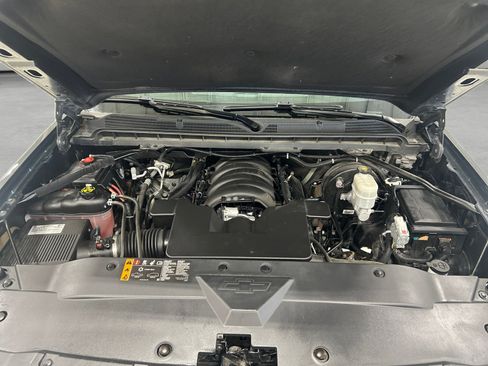 Used 2018 Chevrolet Silverado 1500 LTZ Z71 w/ LTZ Plus Package AWD/4WD image 24