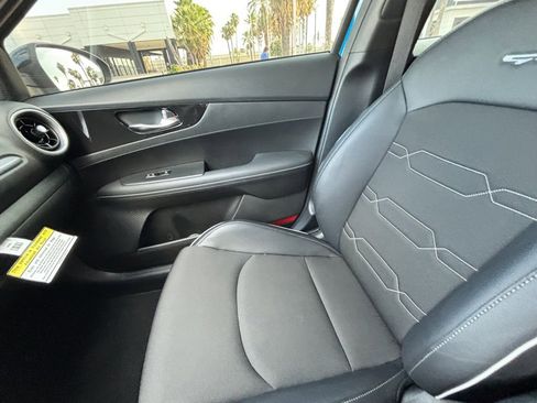 Used 2024 Kia Forte GT-Line w/ GT-Line Premium Package image 13