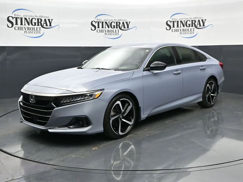 Used 2022 Honda Accord Sport image 3