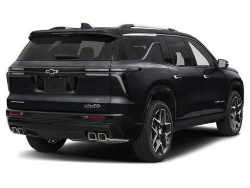 New 2026 Chevrolet Traverse High Country w/ LPO, Floor Liner Package FWD image 2