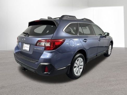 Used 2018 Subaru Outback 2.5i Premium AWD/4WD image 32