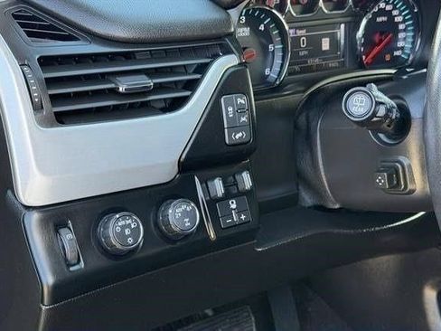 Used 2018 GMC Yukon XL SLT w/ Premium Edition AWD/4WD image 13