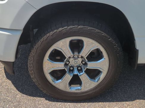 Used 2022 RAM 1500 Big Horn AWD/4WD image 10