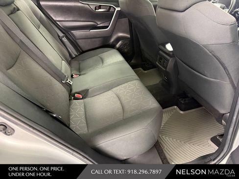 Used 2021 Toyota RAV4 XLE AWD/4WD image 39