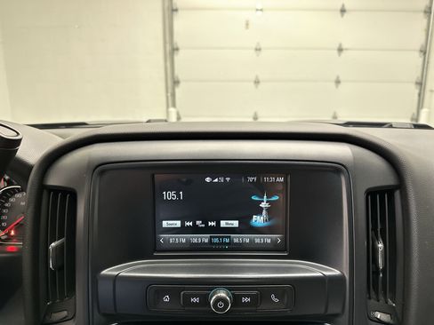 Used 2018 Chevrolet Silverado 1500 Custom w/ Custom Value Package AWD/4WD image 26