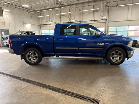 Used 2017 RAM 1500 Laramie w/ Convenience Group AWD/4WD image 7