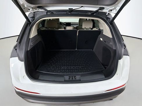 Used 2022 Lincoln Corsair AWD w/ Premium Package image 17