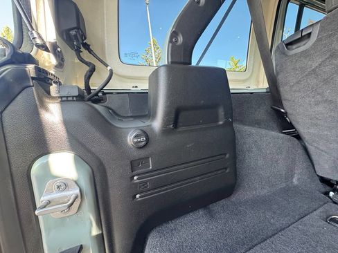 Used 2023 Jeep Wrangler Unlimited Sport AWD/4WD image 39
