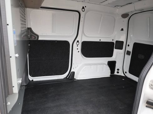 Used 2020 Nissan NV200 S image 13