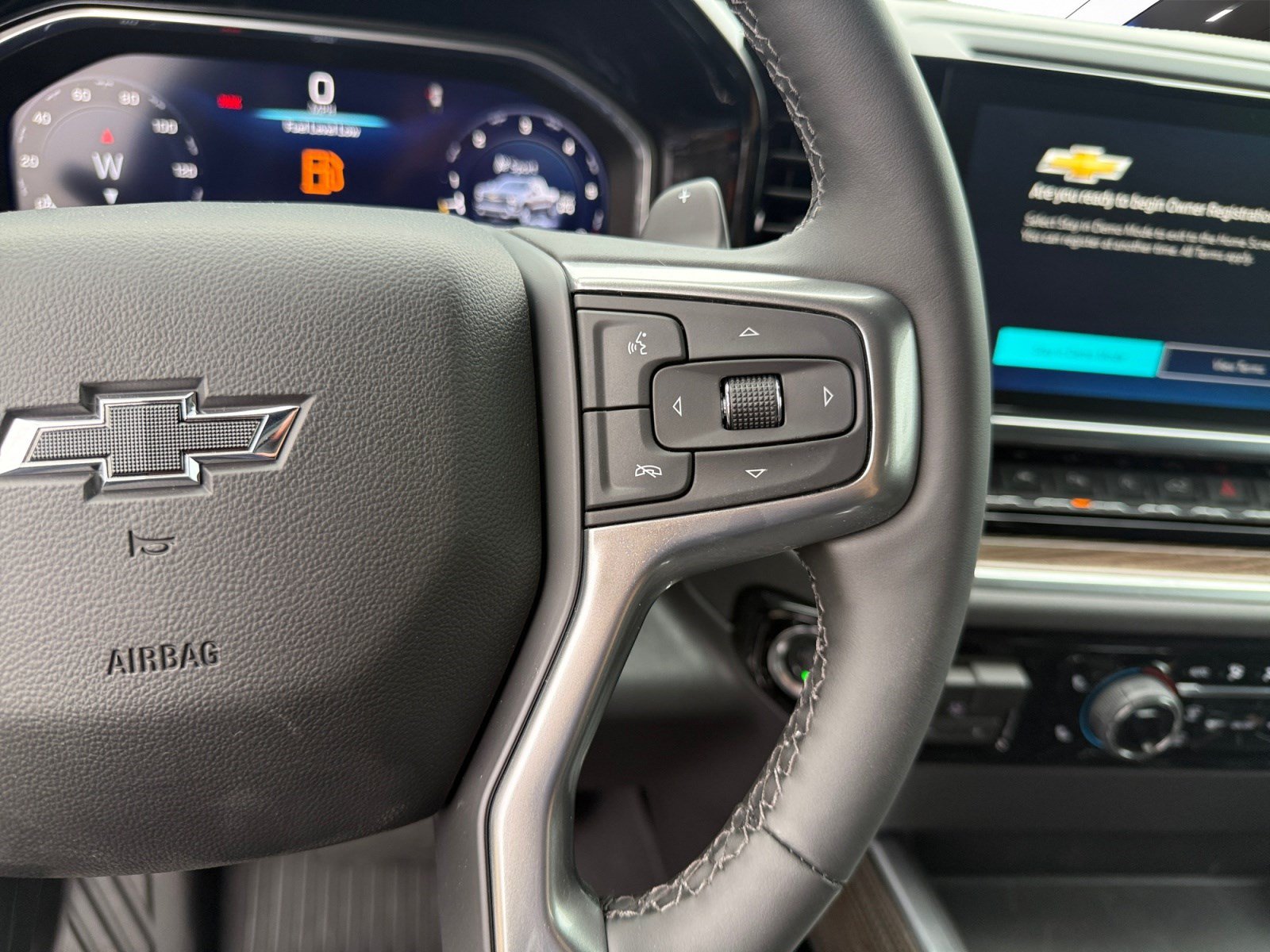 New 2026 Chevrolet Silverado 1500 RST w/ Dark Appearance Package AWD/4WD image 25