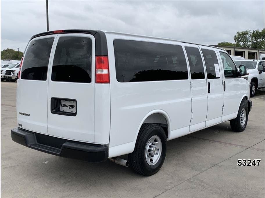 Used 2025 Chevrolet Express 3500 LS RWD image 2