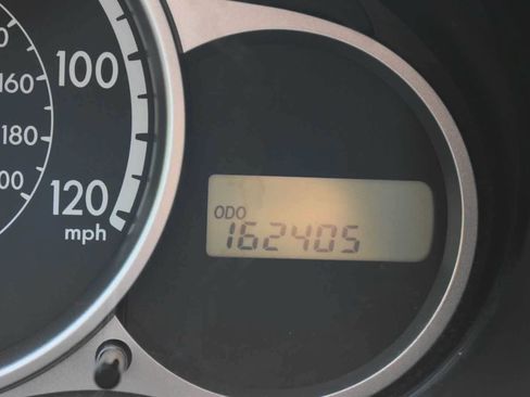 Used 2013 MAZDA MAZDA2 Sport FWD image 20