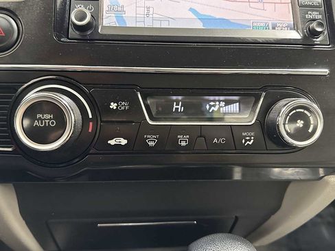 Used 2013 Honda Civic Hybrid Sedan image 21