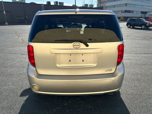 Used 2010 Scion xB image 4