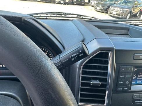 Used 2017 Ford F150 XLT AWD/4WD image 23