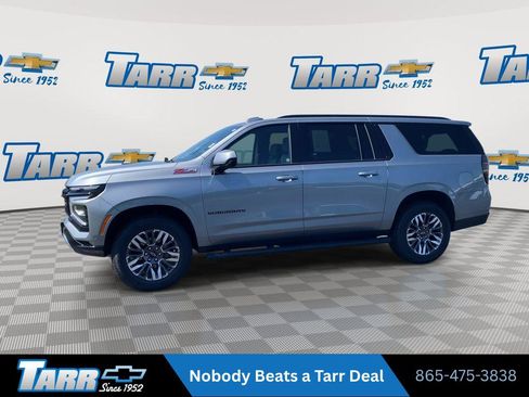 Used 2025 Chevrolet Suburban Z71 AWD/4WD image 5