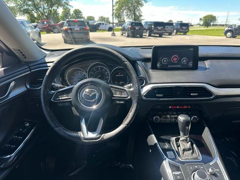 Used 2019 MAZDA CX-9 Touring w/ Touring Premium Package AWD/4WD image 3