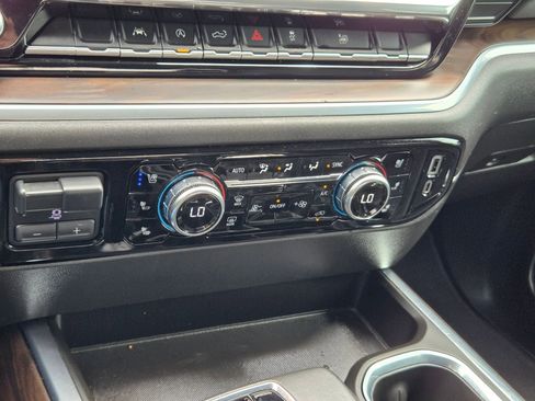 Certified 2022 GMC Sierra 1500 SLT AWD/4WD image 17