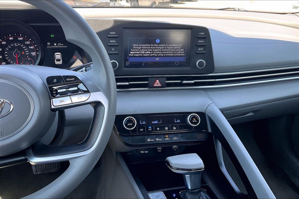 Used 2023 Hyundai Elantra SEL FWD image 6