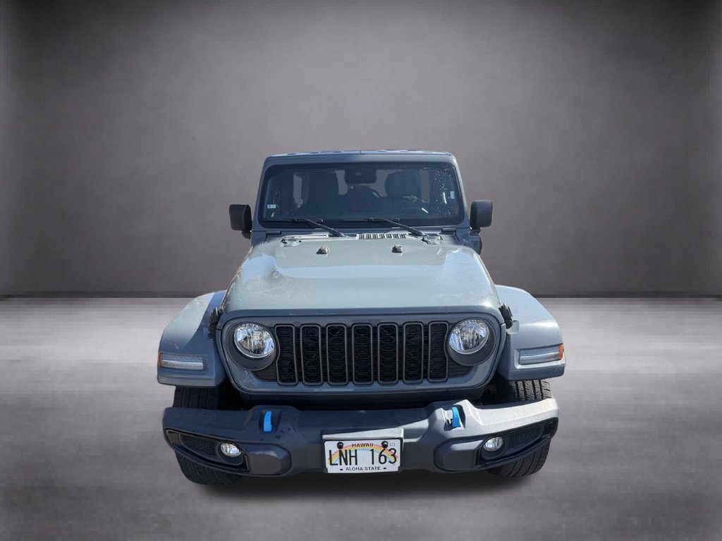 Used 2024 Jeep Wrangler Unlimited AWD/4WD image 3