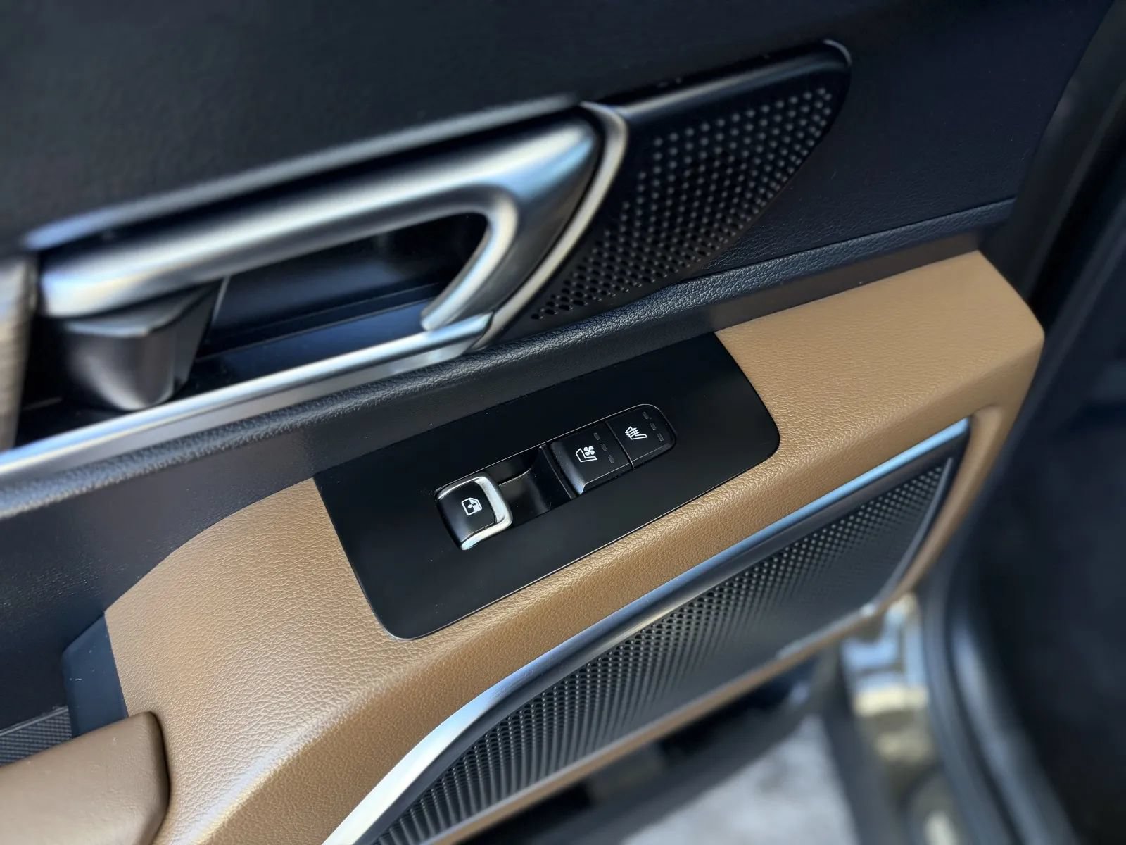 Used 2022 Kia Telluride SX w/ SX Prestige Package AWD/4WD image 30