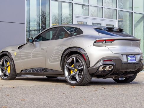 Used 2025 Ferrari Purosangue Base image 8