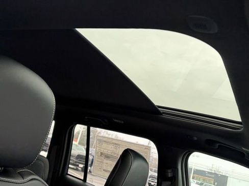 New 2026 Jeep Grand Cherokee Limited image 32