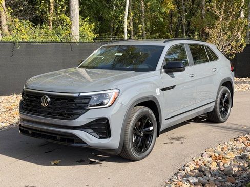 New 2026 Volkswagen Atlas Cross Sport SEL R-Line image 1