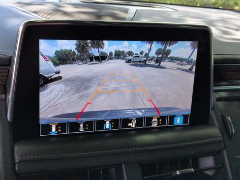Used 2021 Chevrolet Tahoe High Country w/ Premium Package AWD/4WD image 17