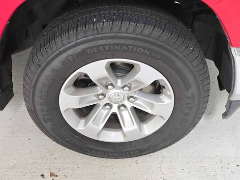 Used 2023 RAM 1500 Laramie AWD/4WD image 9
