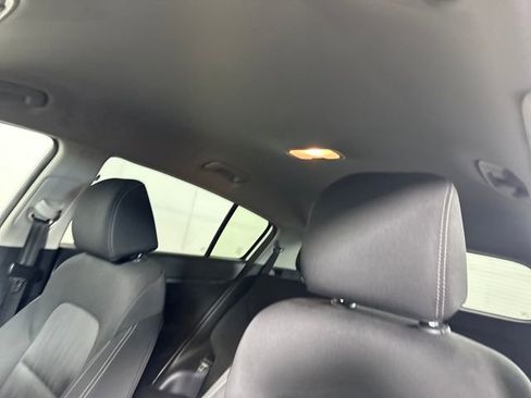 Used 2022 Kia Sportage LX image 12