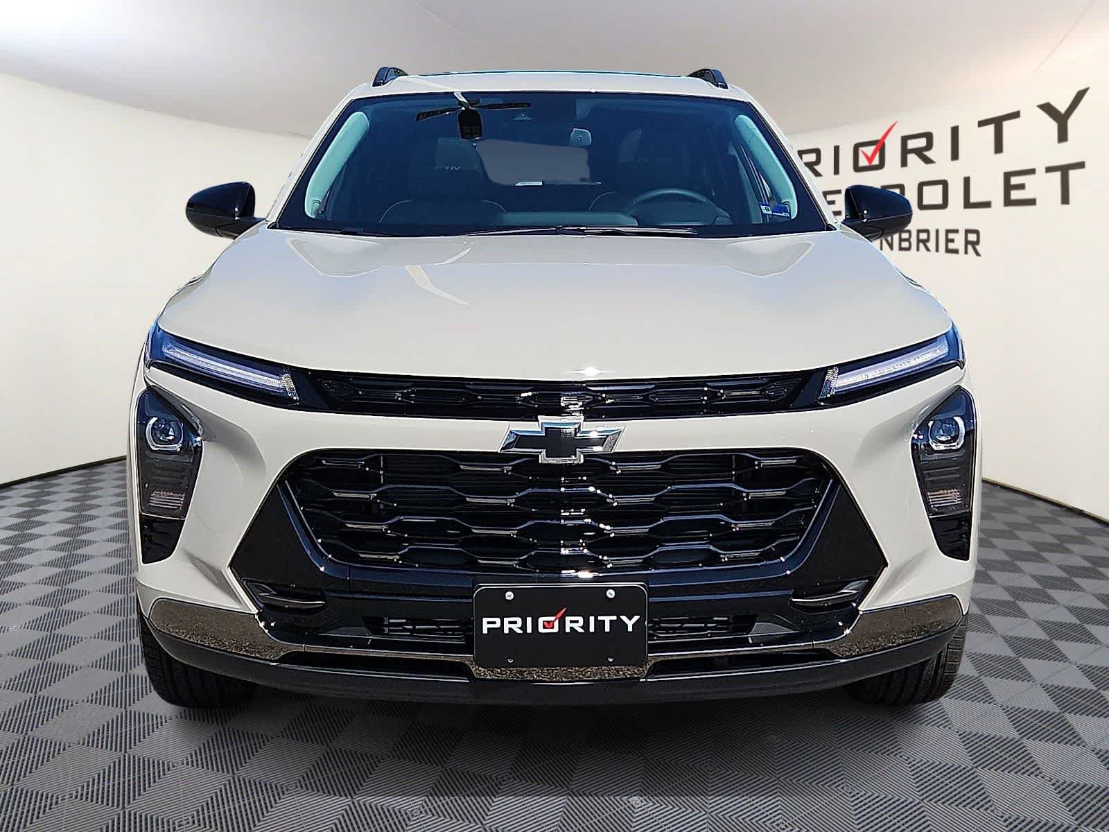 New 2026 Chevrolet Trax ACTIV w/ Sunroof Package FWD image 2