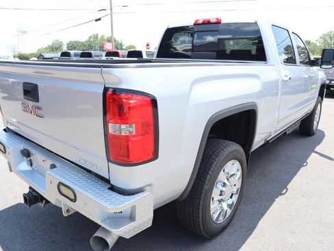Used 2019 GMC Sierra 2500 Denali w/ Duramax Plus Package AWD/4WD image 5