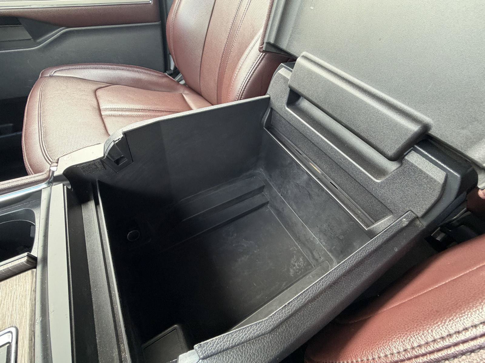 Used 2024 Ford Expedition Limited RWD image 14