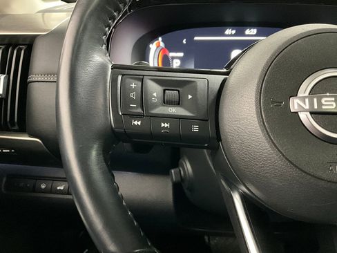 Used 2023 Nissan Pathfinder Platinum AWD/4WD image 19