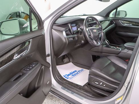 Used 2020 Cadillac XT6 Premium Luxury image 3