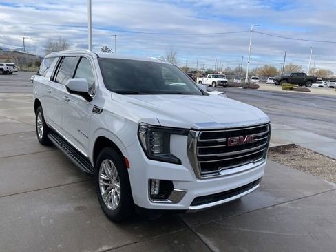 Used 2021 GMC Yukon XL SLT image 7