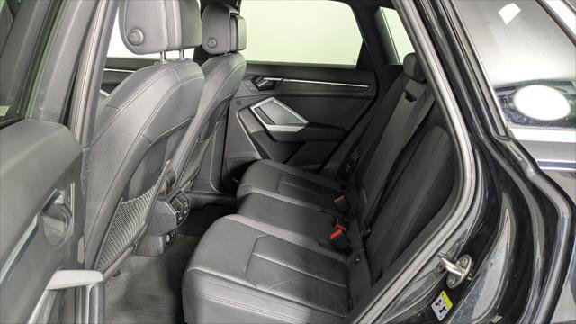 Used 2022 Audi Q3 2.0T Premium w/ Convenience Package AWD/4WD image 13