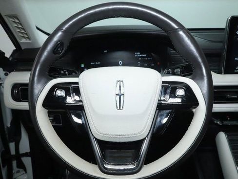 Used 2023 Lincoln Aviator Black Label w/ Jet Package image 24