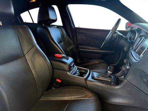 Used 2015 Dodge Charger R/T w/ Premium Group RWD image 28