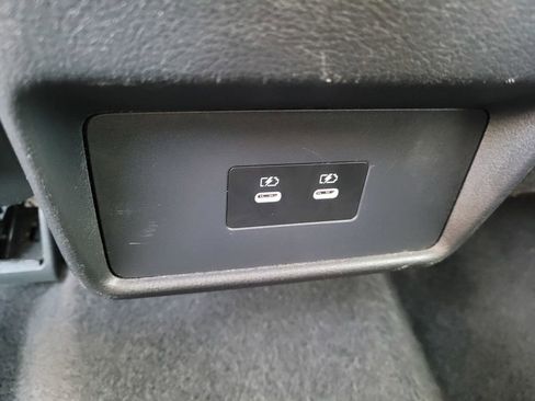 Used 2024 Nissan Rogue SV image 10